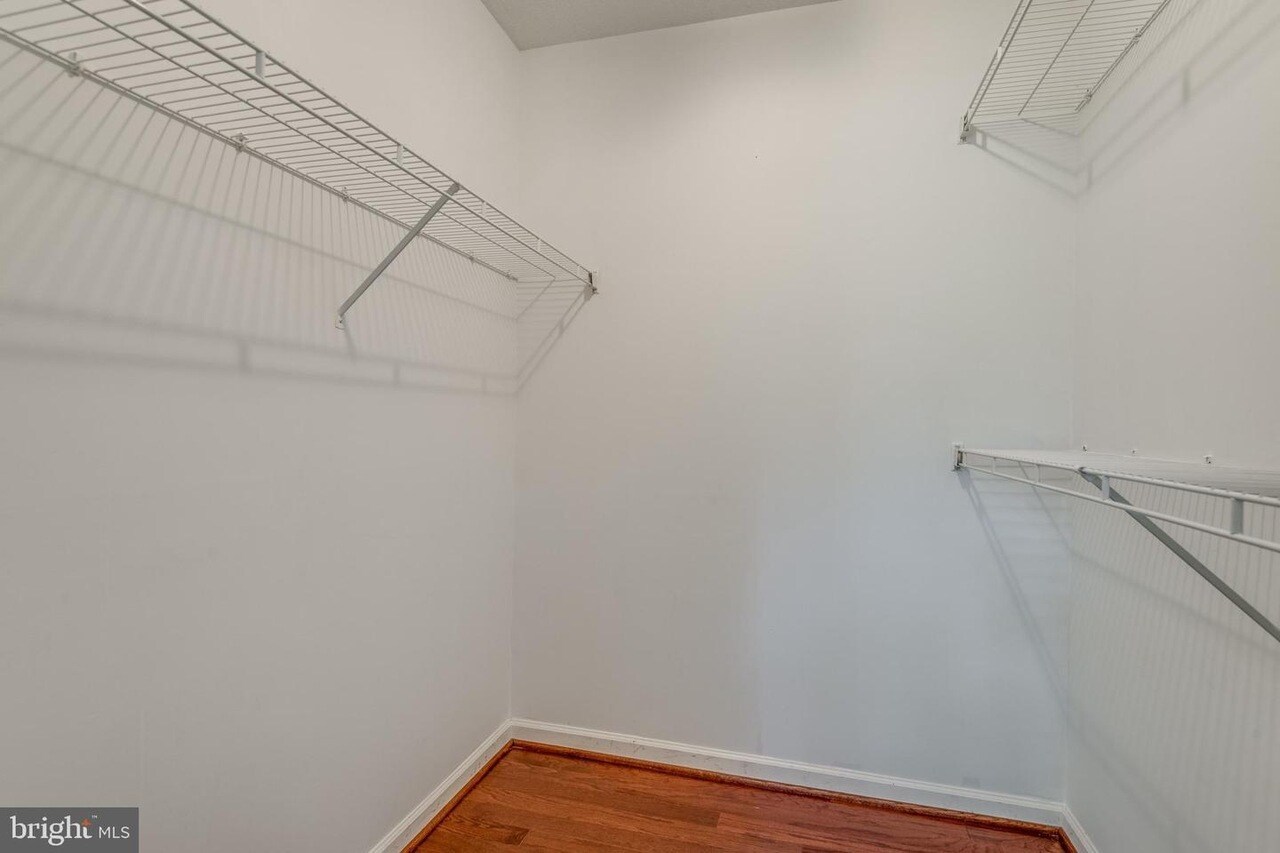Building Photo - 20311 Beechwood Ter