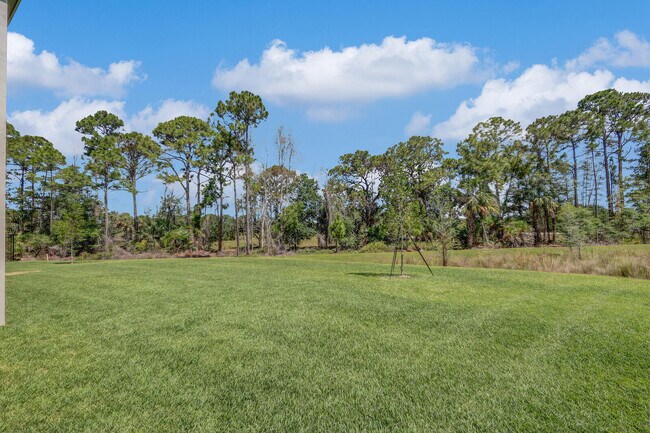 Building Photo - 7141 SE Park Dr