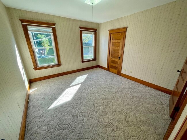 Building Photo - 21 Watson Ave