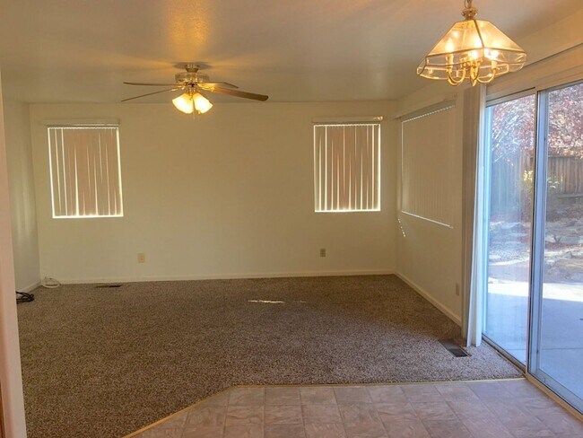 Building Photo - NW Reno Two Story - Beautiful Landscaping ...