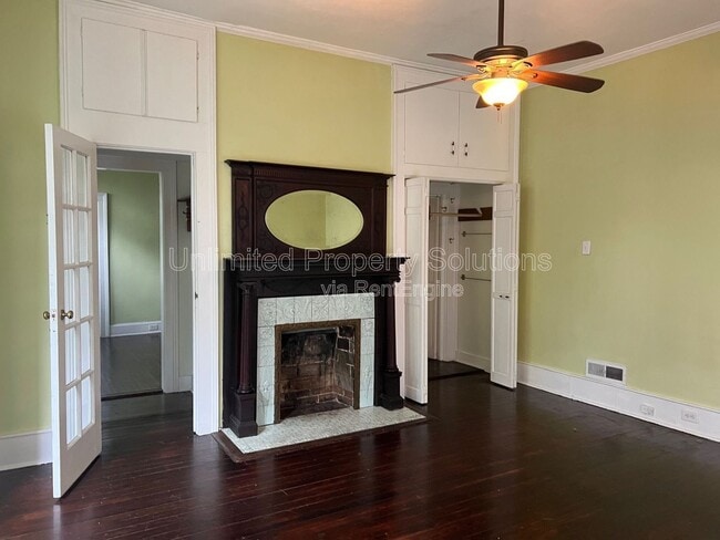 Building Photo - 419 S 3rd St