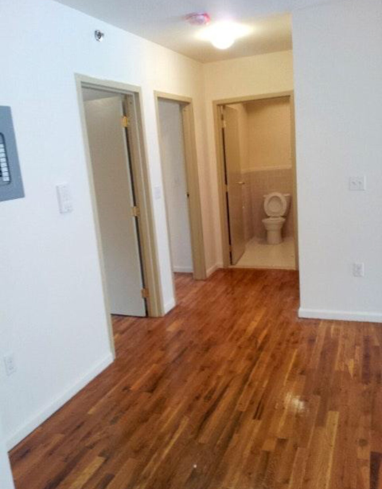 Building Photo - 44 Hilton Ave