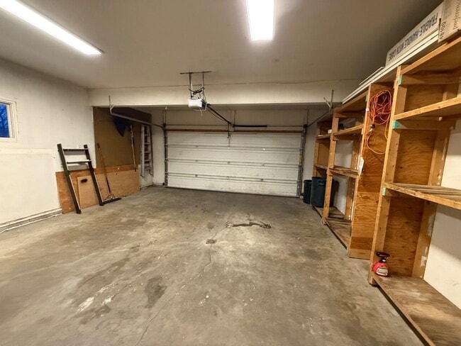 Building Photo - 9260 Roy St