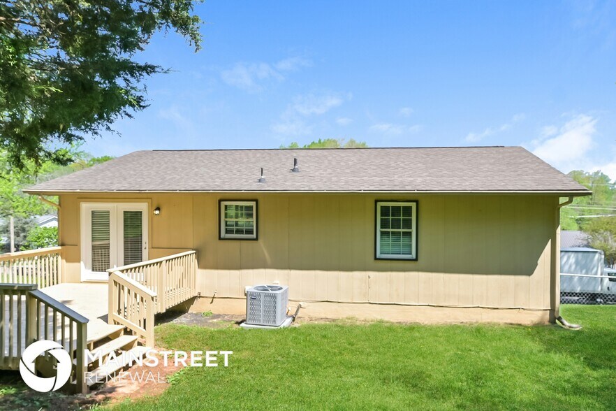 Building Photo - 5724 Aloha Ave