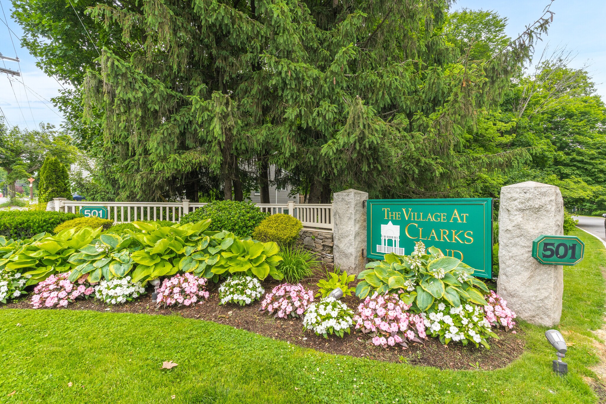 Impeccable Grounds - 501 Lexington St
