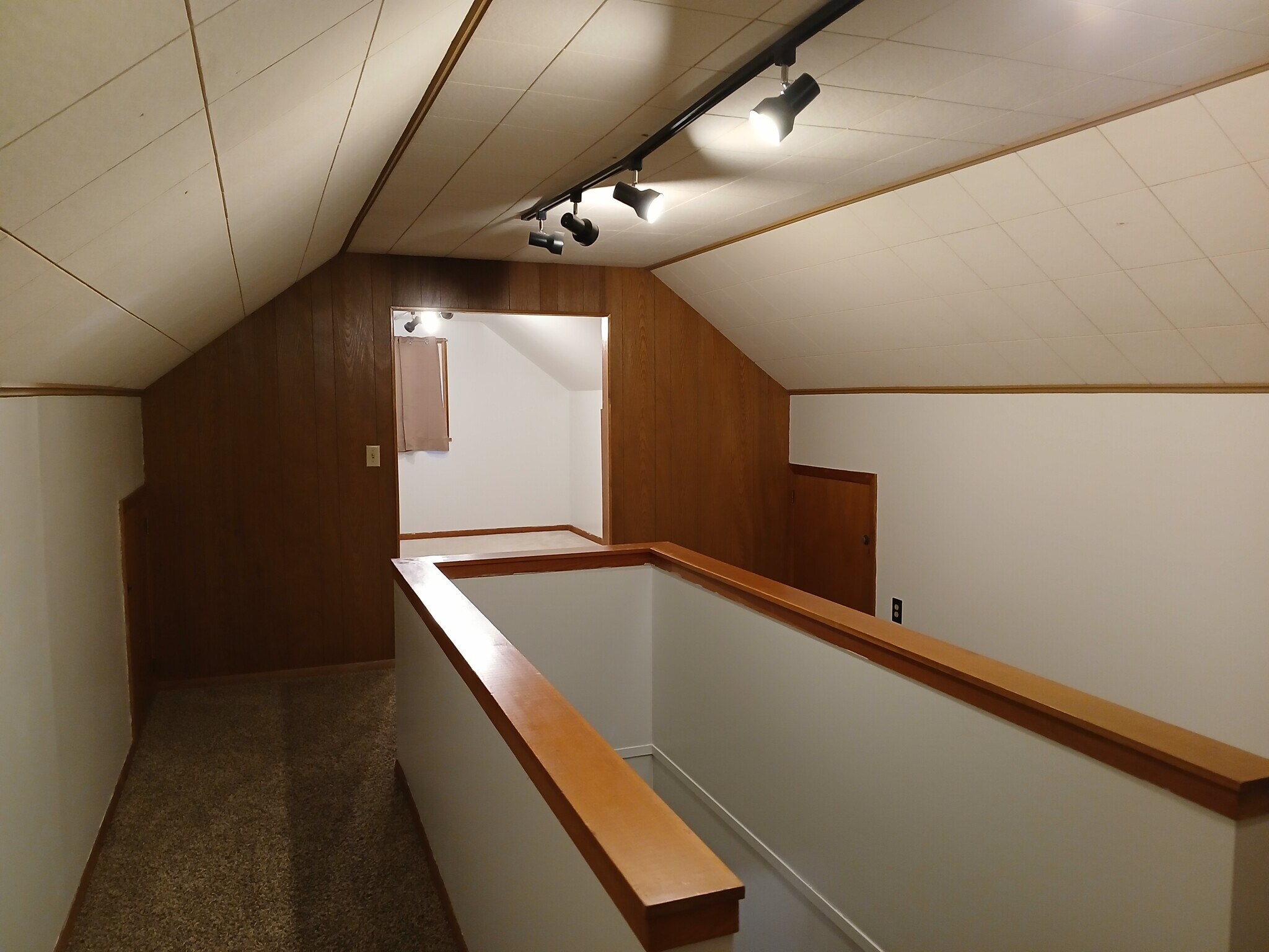 2nd floor - 1209 9th Ave SE