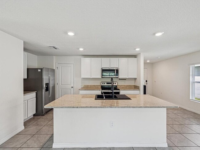 Building Photo - 11792 White Willow Ln