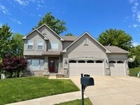 Building Photo - Modern 4BR Home Ready to Rent!