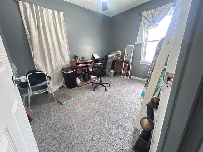 Building Photo - 15885 Beaverland St