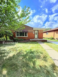 Building Photo - 4010 Merrick St