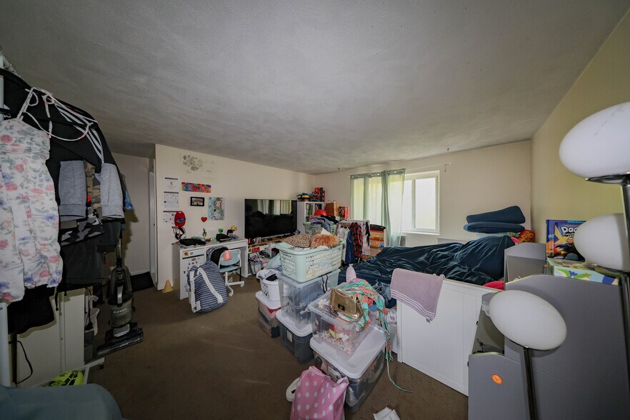 Building Photo - 14 Bryon Rd