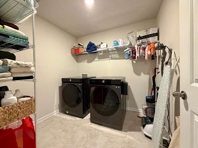 Building Photo - 15107 Nichols Hall Dr