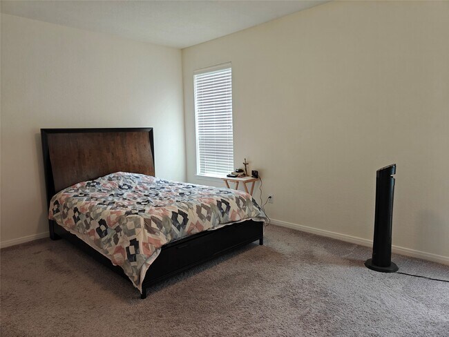 Building Photo - 1270 Glendora Dr