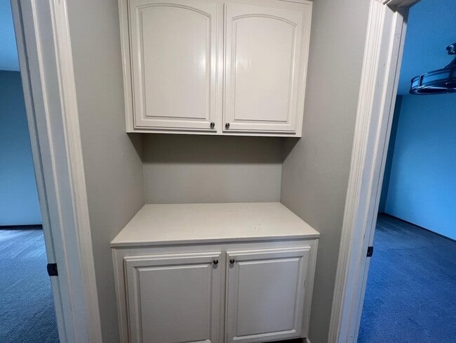 Building Photo - 1595 Calle De Stuarda