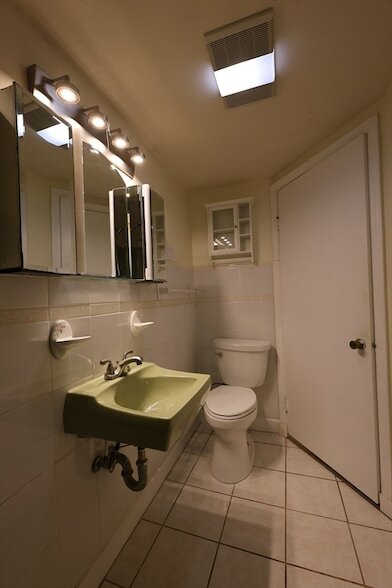 Building Photo - 235 Savin Hill Ave