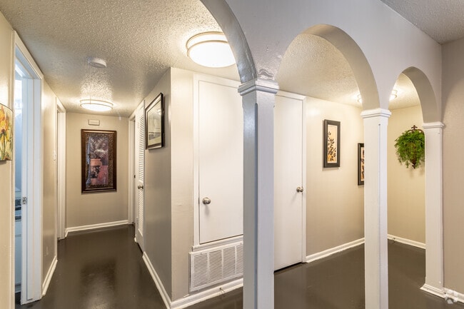 Interior Photo - La Scala