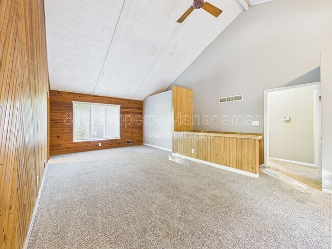 Building Photo - 7156 Woodson Rd