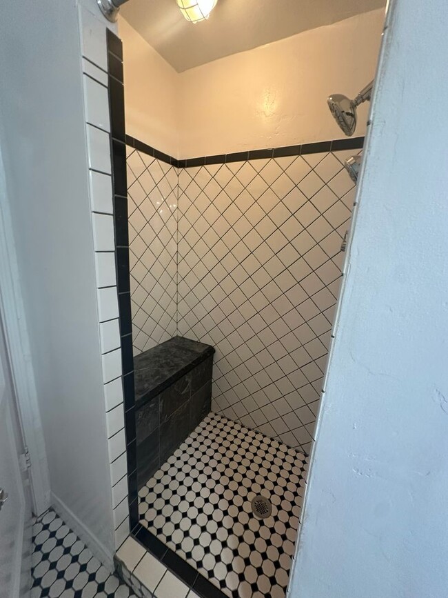 Building Photo - Mt Helix - Beautiful 3 bedroom 1.5 bathroom