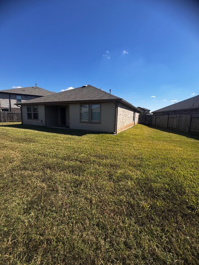 Building Photo - 5515 Russett Bay Ct