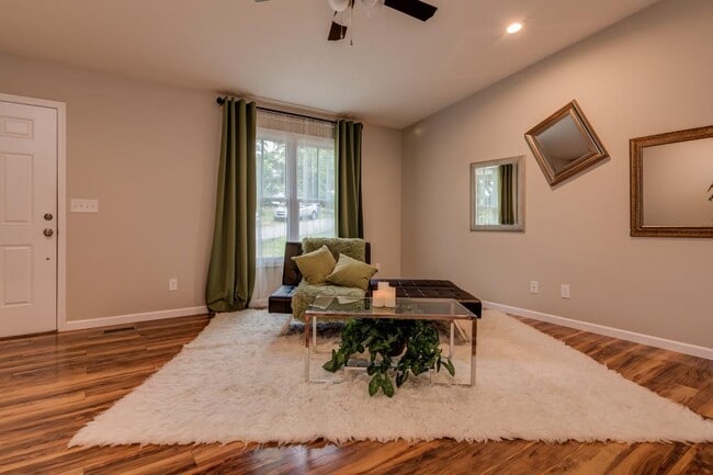 Building Photo - 15 Sand Hill School Rd