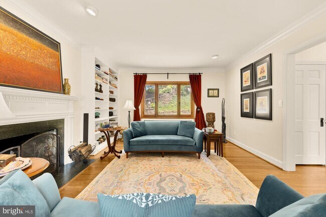 Building Photo - 3111 Chain Bridge Rd NW