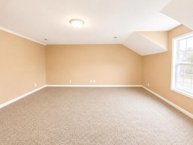 Building Photo - Spacious Ranch Living with Bonus Room & Big Backyard — Minutes from Fort Campbell!