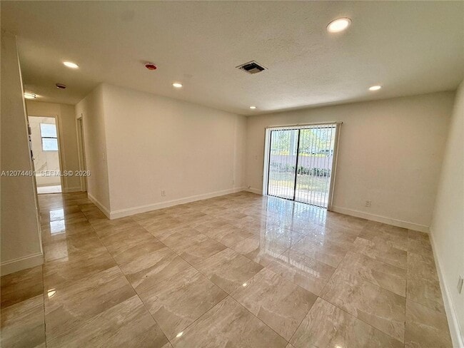Building Photo - 3700 NW 116th Terrace