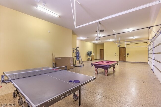 Building Photo - 2780 El Camino Rd