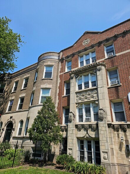 Building Photo - 4725 N Beacon St