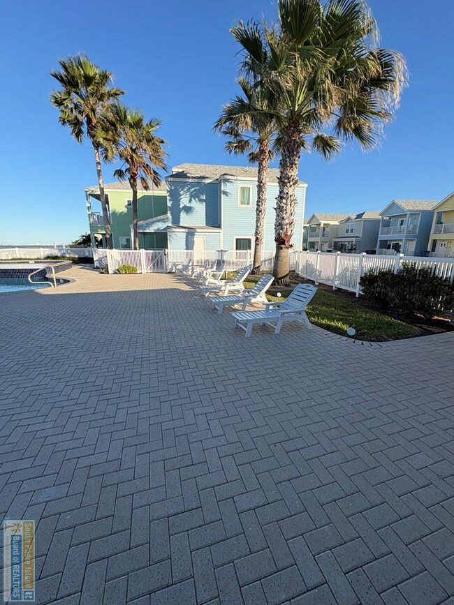 Building Photo - 123 Las Joyas Blvd