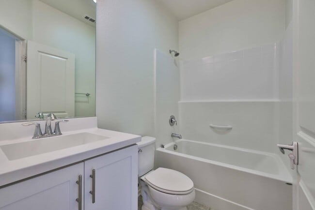 Building Photo - 5460 San Roberto
