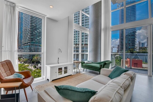 Building Photo - 1080 Brickell Ave