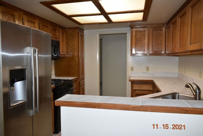 Building Photo - Condo for Rent in Montefino Townhomes – Premium Amenities & Prime Location!