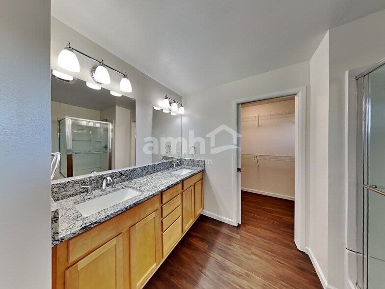 Building Photo - 5935 Colorado Ave SE