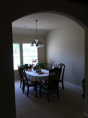 Building Photo - 8127 Robertson Dr