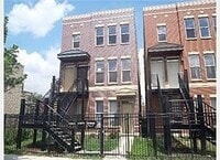 Building Photo - 2122 W Madison St