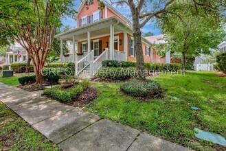 Building Photo - 1705 Doldridge St