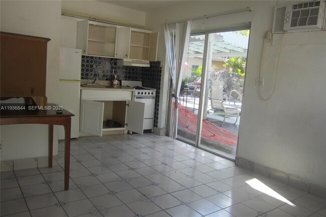 Building Photo - 2019 Fletcher St