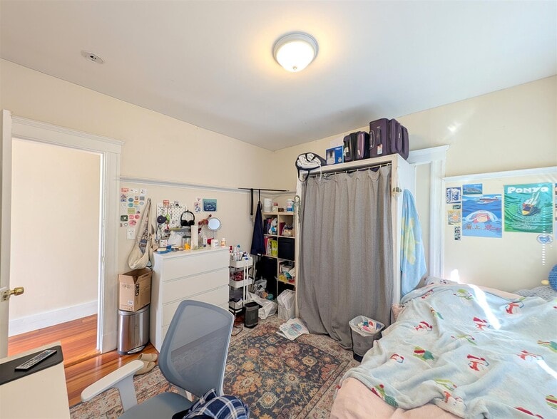 Building Photo - 300 Boston Ave