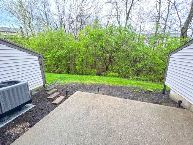 Building Photo - 7115 Sweetwater Dr