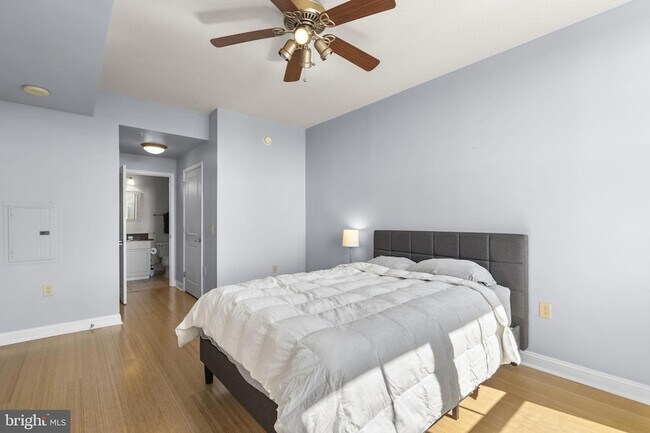 Building Photo - 11760 Sunrise Valley Dr