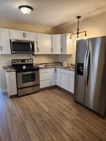 Building Photo - 1424 Avenue A