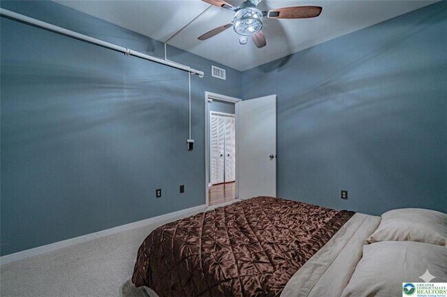 Building Photo - 11 W 2nd St