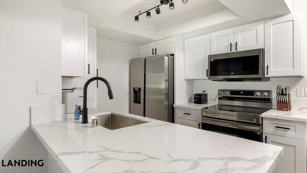 Building Photo - 1455 E Katie Ave