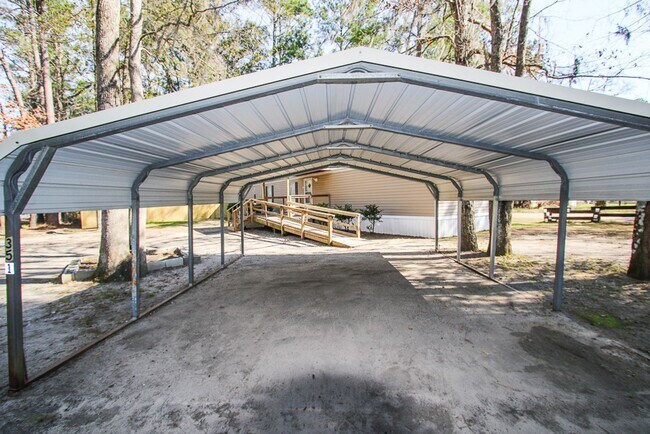 Building Photo - 351 Green Oaks Ct