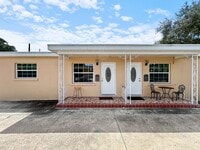 Building Photo - 2613 E Clark St
