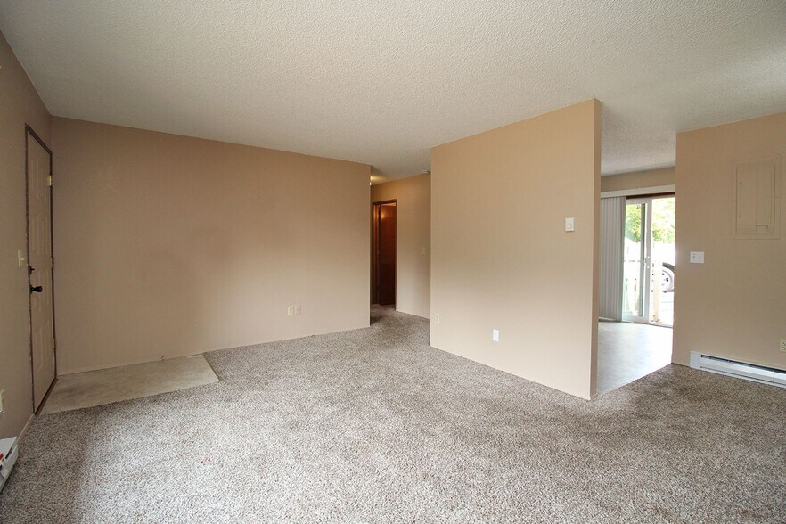 Building Photo - 2642-2642 SE 125th Ave