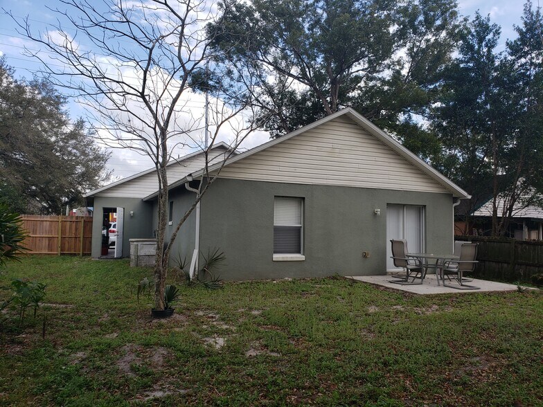 Backyard - 2306 S Bumby Ave