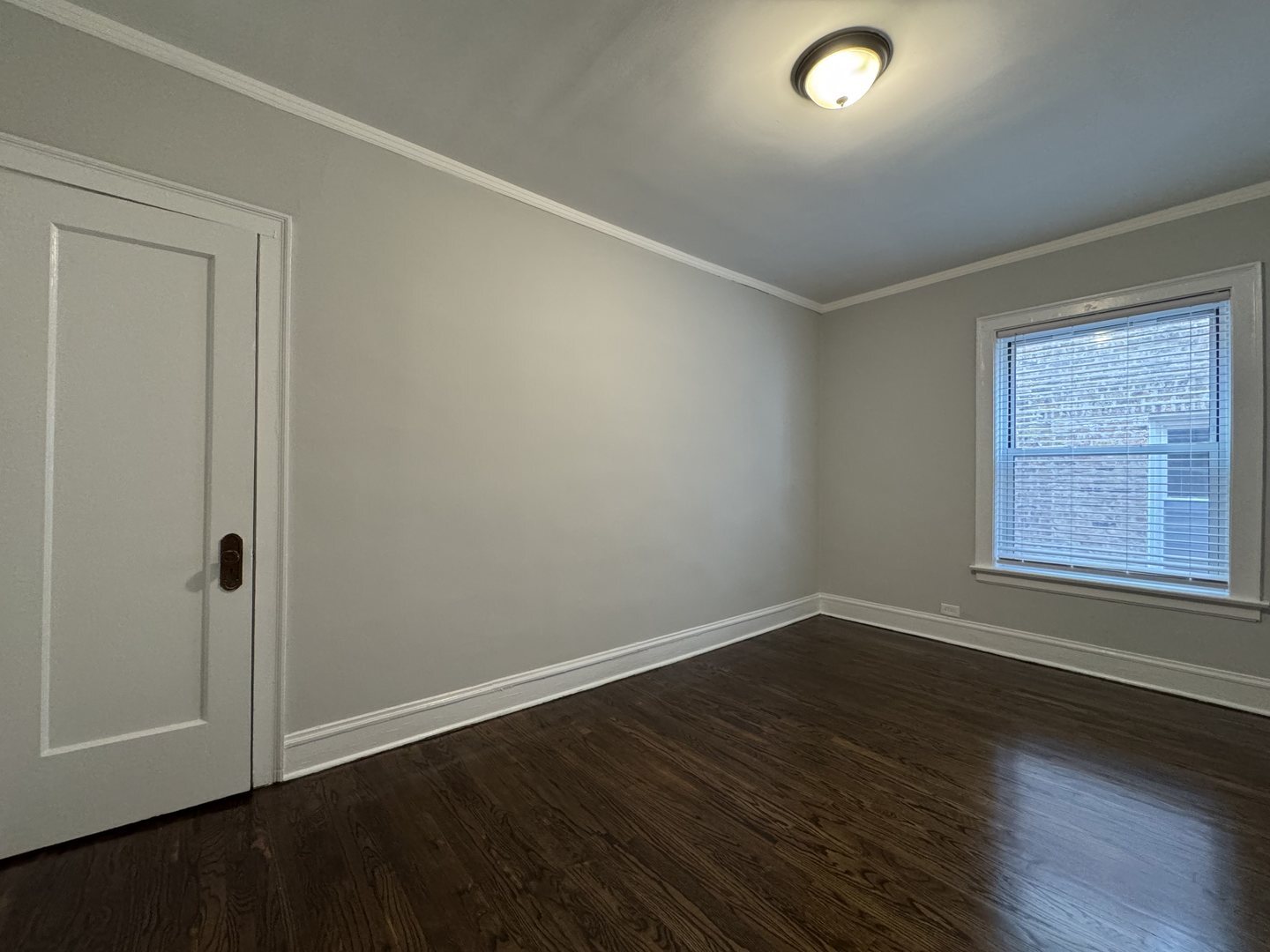 Building Photo - 1457 W Summerdale Ave