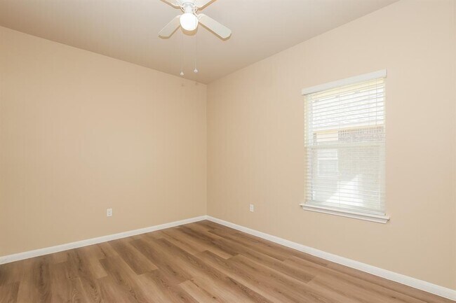 Building Photo - 1608 Atlantica St